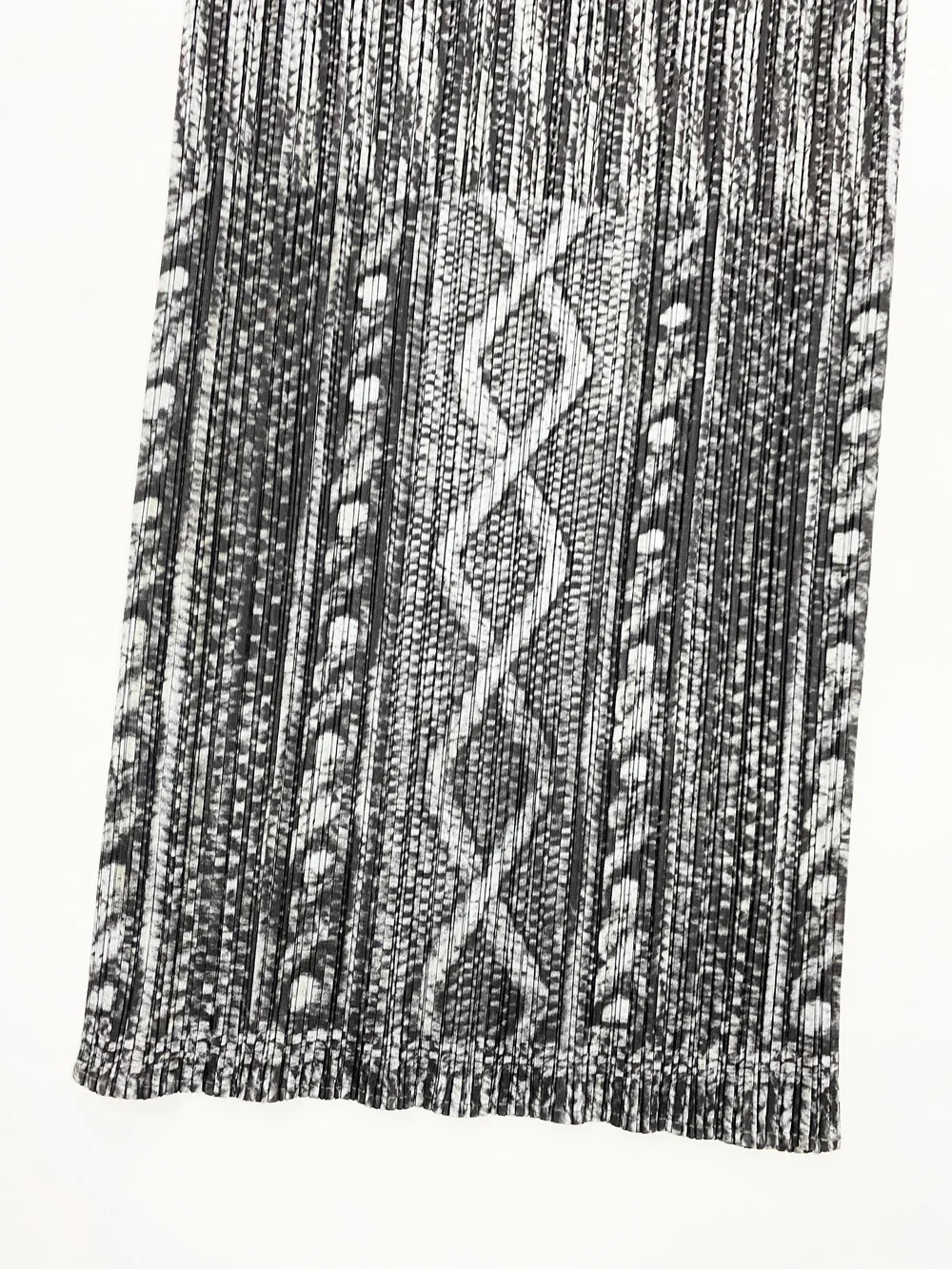 Pleats Please trompe l'oeil cable knit print dress — JAMES VELORIA